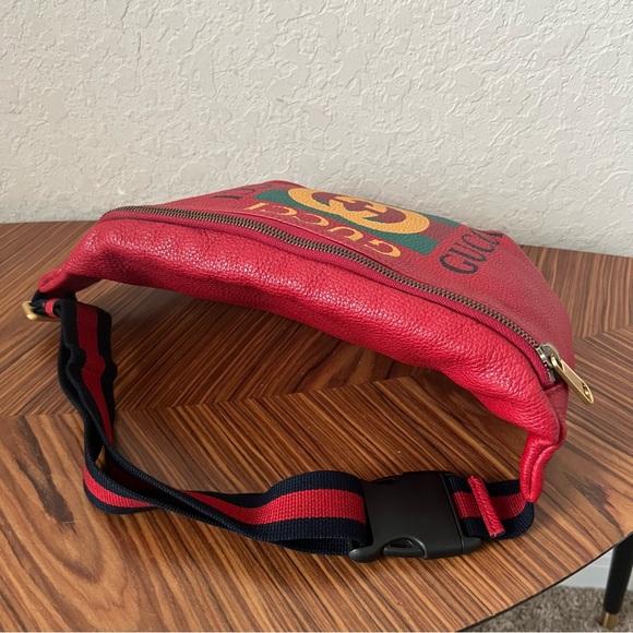 Gucci Grained Calfskin Logo Belt Bag Red Large - Picture 4 of 16